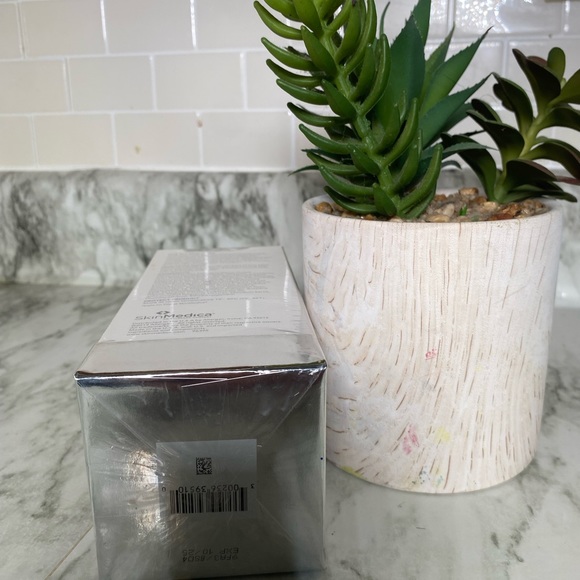 COPY - SkinMedica TNS Advanced + Serum 1oz EXP  10/2025 *New In Box* - Picture 3 of 3